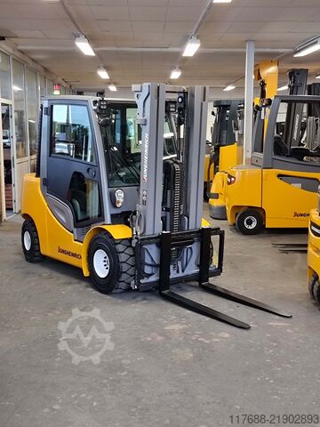 LPG front loader Jungheinrich TFG 425s - Service Neu - VW Motor - Garantie
