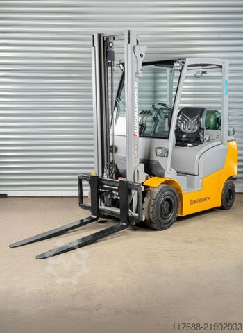 LPG front loader Jungheinrich TFG 316 - nur 1310 Std.  KUBOTA Motor- Service Neu