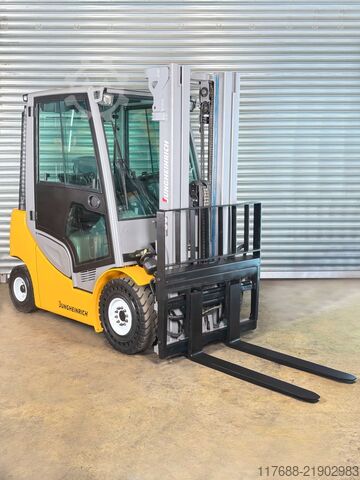 Diesel front loader Jungheinrich DFG 320 - Service Neu - nur 3958 Std. - KUBOTA