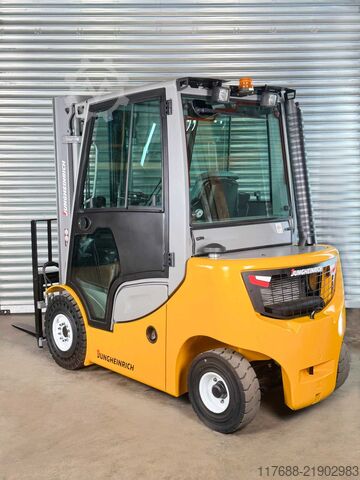 Diesel front loader Jungheinrich DFG 320 - Service Neu - nur 3958 Std. - KUBOTA