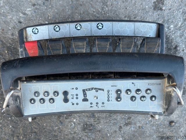 Autokran IVECO TRAKKER * HIAB 211 E - 6 HIDUO+ FUNK / 8x4 *TOP