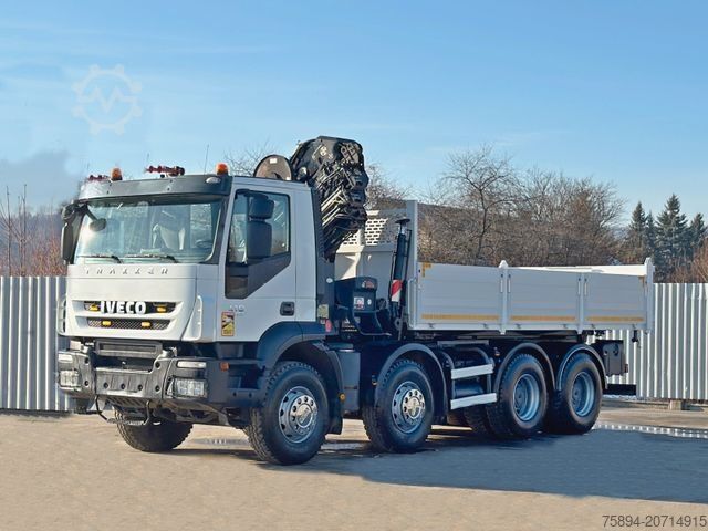 Kipper LKW IVECO TRAKKER * HIAB 211 E - 6 HIDUO+ FUNK / 8x4 *TOP
