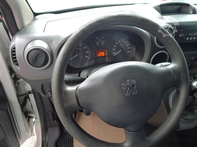 Sonderausbau-Transporter Peugeot Partner 3-Sitzer