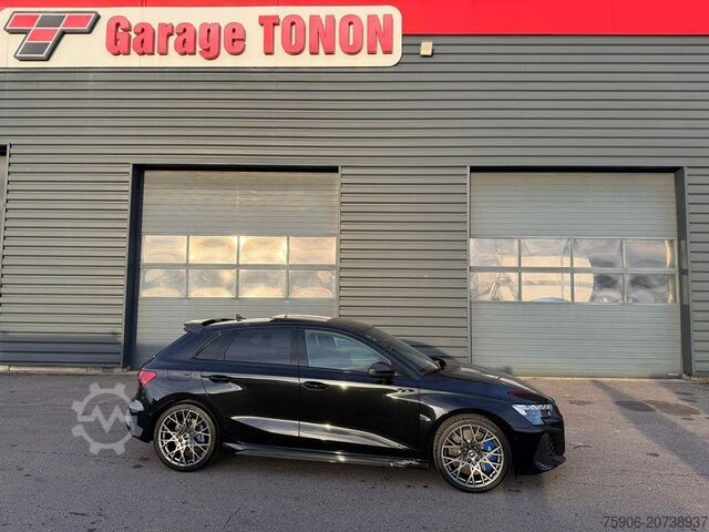 Weitere Nutzfahrzeuge Audi RS3