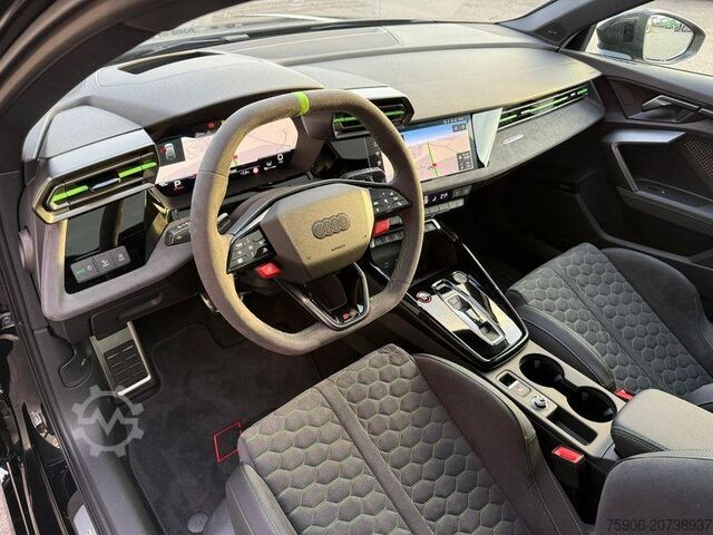 Weitere Nutzfahrzeuge Audi RS3