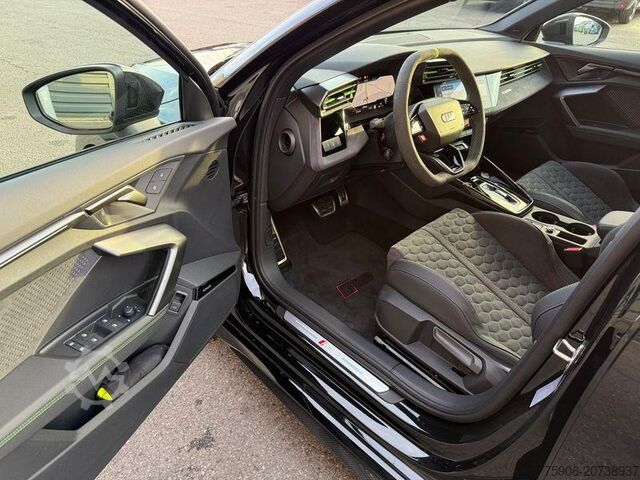 Weitere Nutzfahrzeuge Audi RS3