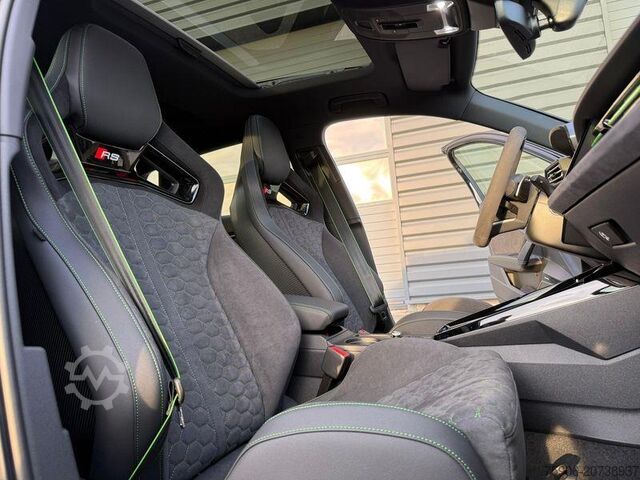 Weitere Nutzfahrzeuge Audi RS3