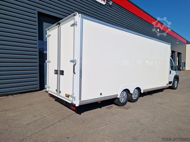 Hoher und langer Kastenwagen Fiat Ducato