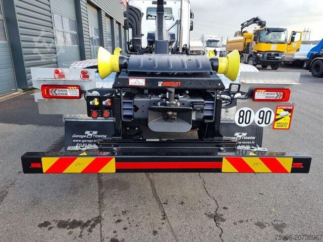 Tipper truck Renault Gamme K