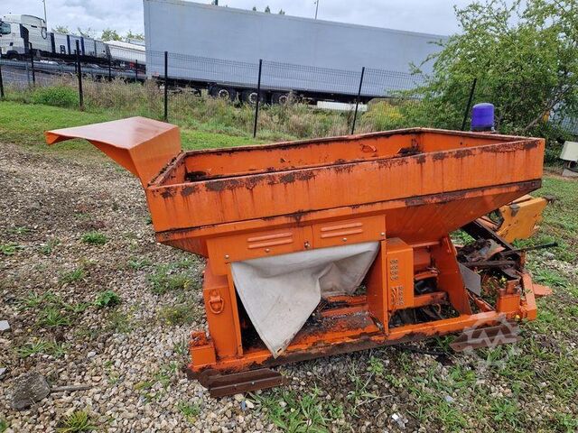 Pritschenwagen Mercedes Unimog
