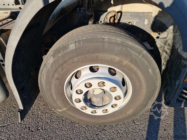 Tipper truck Renault Premium Lander