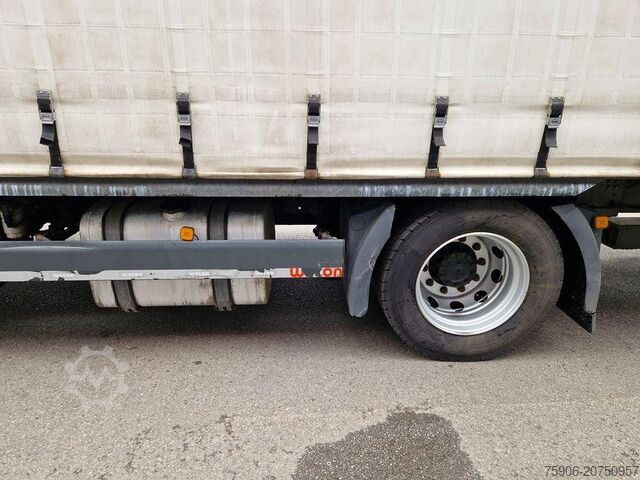 Wechselkoffer-Sattelauflieger MAN TGX