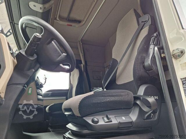 Wechselkoffer-Sattelauflieger MAN TGX