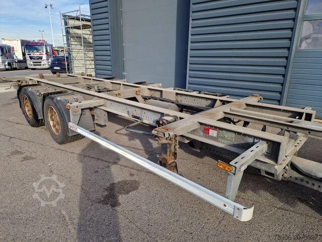 Wechselkoffer-Sattelauflieger MAN TGX