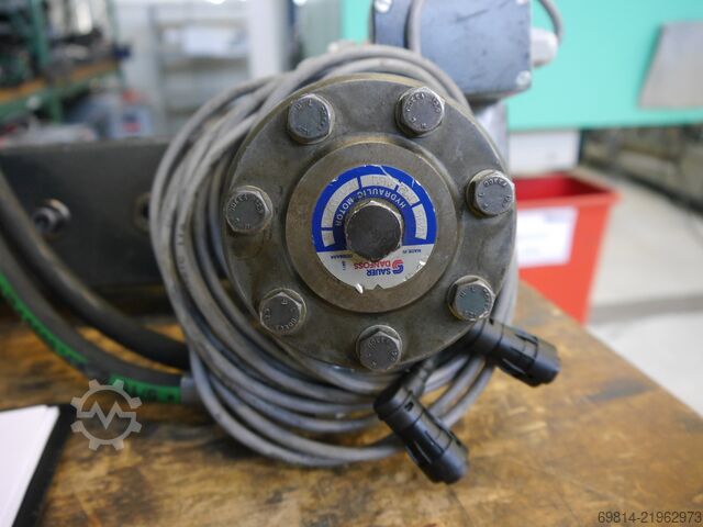 Accessories for an injection molding machine Arburg Ausschraubeinheit 118044