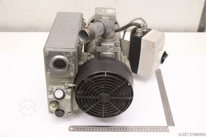 Vacuum pump 0.75 kW Busch RC 0025 E 501