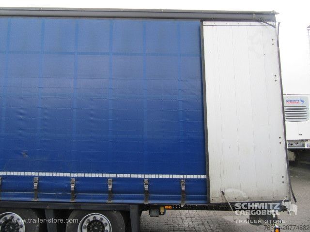 Auflieger mit Pritsche & Plane Schmitz Cargobull Curtainsider Mega Getränke