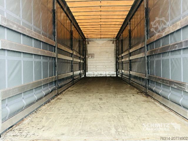 Auflieger mit Pritsche & Plane Schmitz Cargobull Curtainsider Mega Getränke