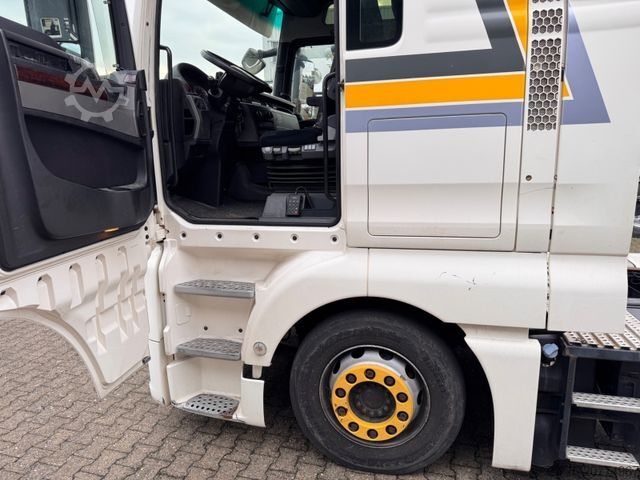 Volumen SZM MAN TGX 18.440 4x2 LLS-U LowLiner XXL