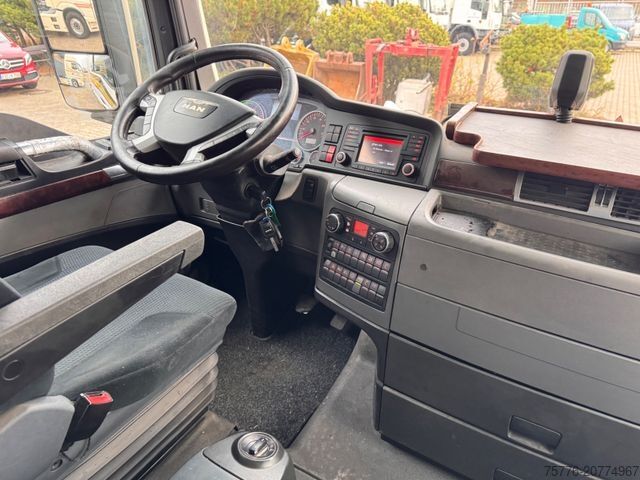 Volumen SZM MAN TGX 18.440 4x2 LLS-U LowLiner XXL