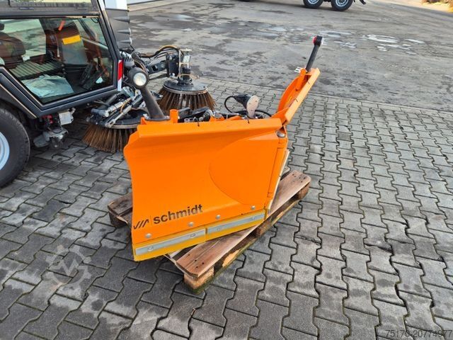 Kehrmaschine SCHMIDT Swingo Compact 200+ Winterdienst Klima