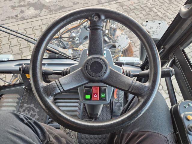 Kehrmaschine SCHMIDT Swingo Compact 200+ Winterdienst Klima