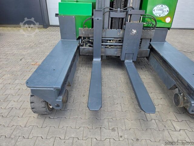 Vierwege Seitenstapler Combilift C4000 - TRIPLEX