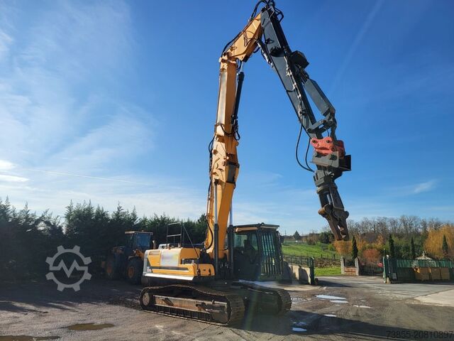 Abbruchbagger Hyundai HX330L with demolition boom, standard boom & shear