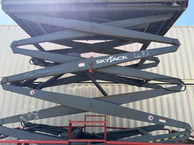 Work platform Skyjack SJ9250RT 4x4 / 17.2 Meter / 2015 BJ