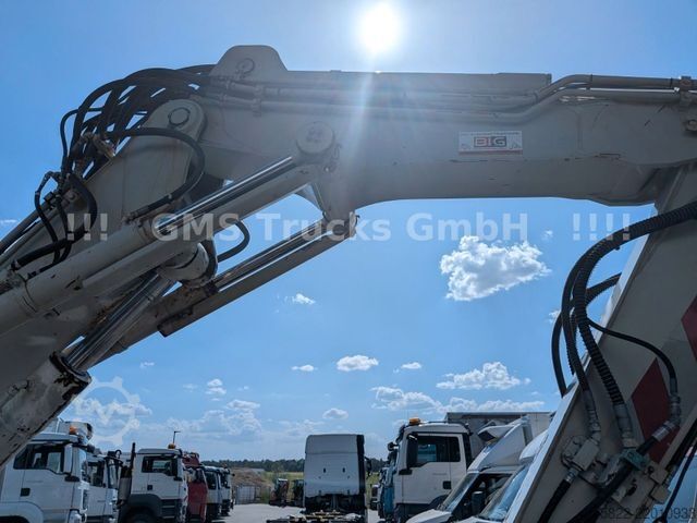 Mobile excavator TAKEUCHI TB 295 W / POWERTILT OQ45 / Planierschild