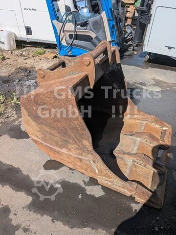 Mobile excavator TAKEUCHI TB 295 W / POWERTILT OQ45 / Planierschild