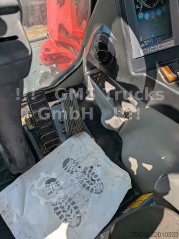 Mobile excavator TAKEUCHI TB 295 W / POWERTILT OQ45 / Planierschild