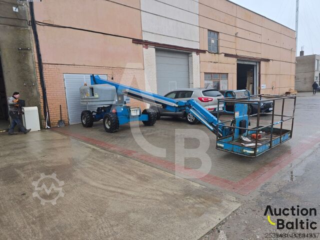 Gelenkteleskoparbeitsbühne Genie S 45