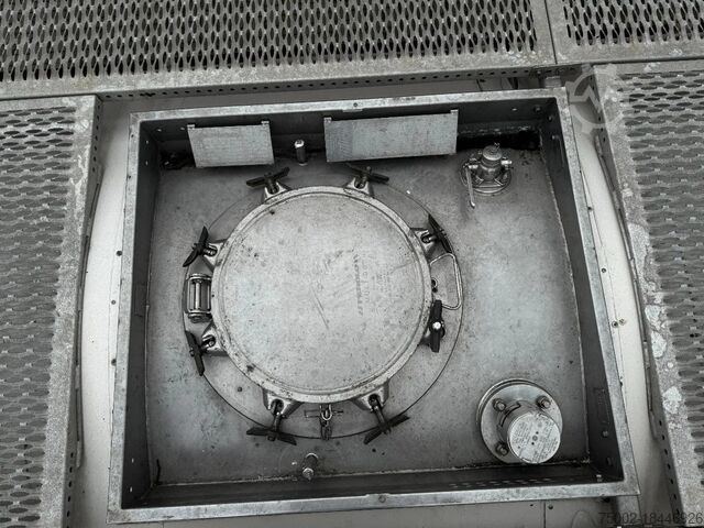 Tankcontainer Singamas 20FT ISO, 26.000L/1-COMP/3 BAFFELS/3 manholes, ...