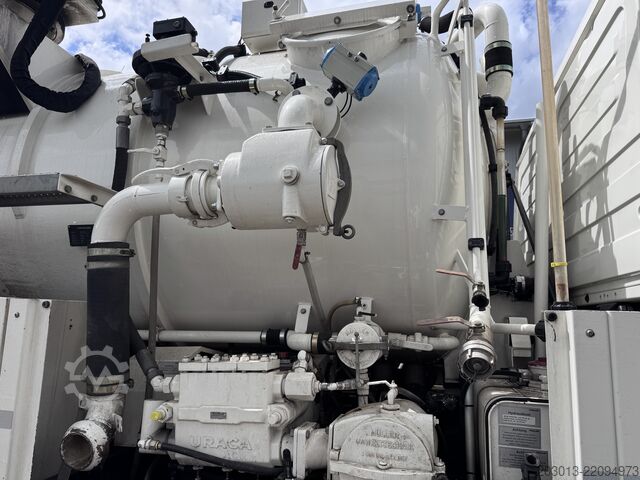 Vacuum and pressure truck Mercedes-Benz Actros 2536