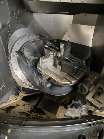 Universal machining center DMG DMU 40 5XeVo
