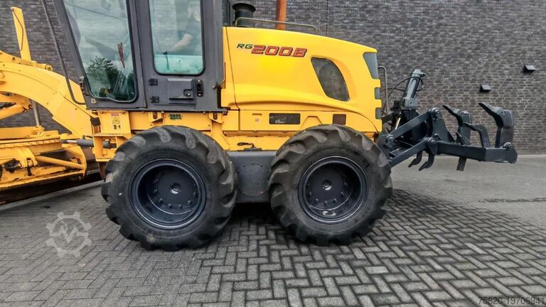 Grader New Holland RG 200 B MOTORGRADER + RIPPER FROM 2012 HOURS 4237