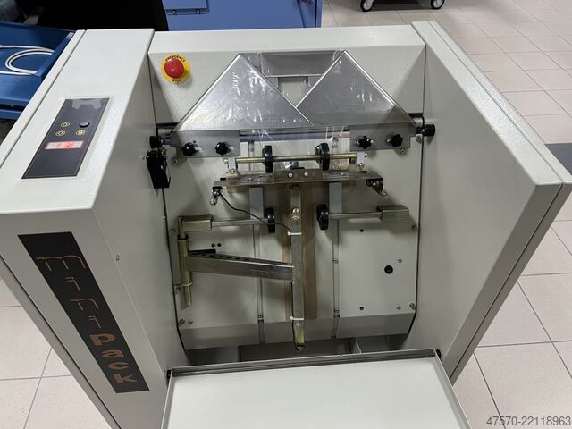 Foil wrapping machine, bagging machine Minipack Torre Mailbag Packaging Machine bagging machine