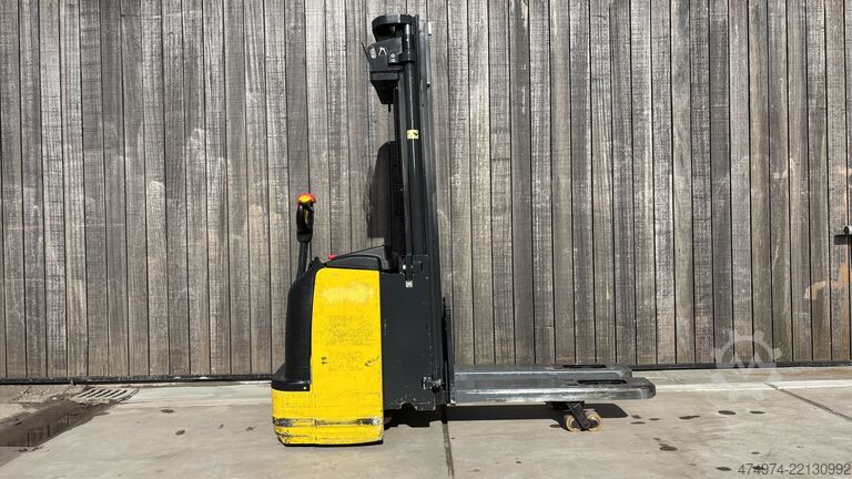 Manual stacker double stock Komatsu CNI 14