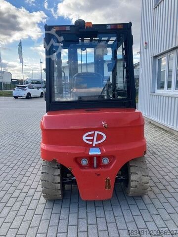 Electric 4-wheel forklift EP CPD50L1
