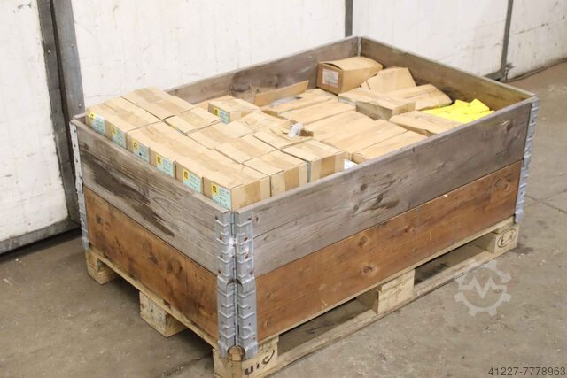 Sechskantschrauben M16 607 kg Diverse 8.8 div Größen schwarz/verzinkt