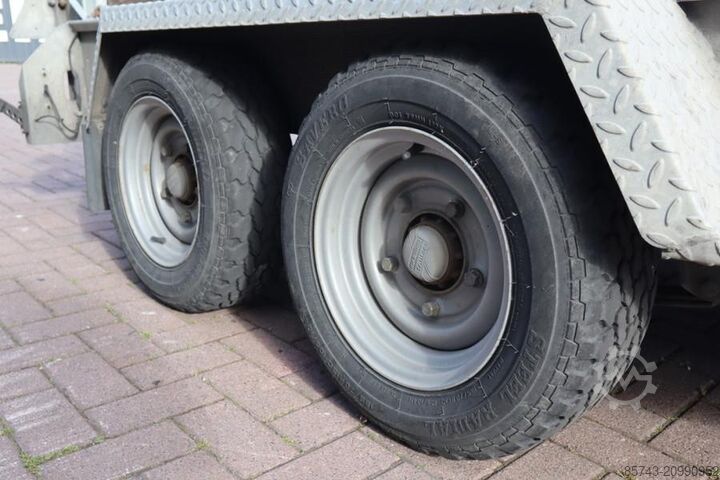 Ifor Williams 2HB 2 Axel Trailer, 2.856 kg Capacity, Incl Loadin Ifor Williams 2HB 2 Axel Trailer, 2.856 kg Capacity, Incl Loadin