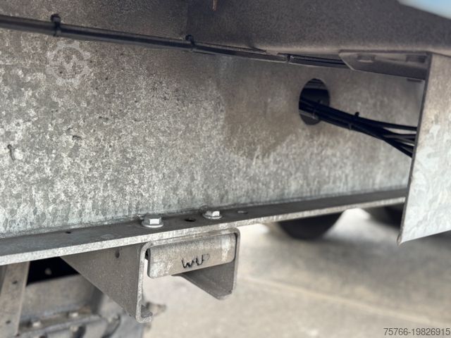 Beverage truck MERCEDES-BENZ ACTROS 2540 L/ 2 x LBW / LENKACHSE / KOMPLETTZUG