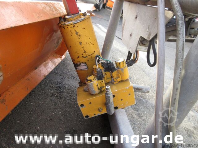 Kommunalfahrzeug Pfau LBS 160 Anbauträger Schneepflug Winter