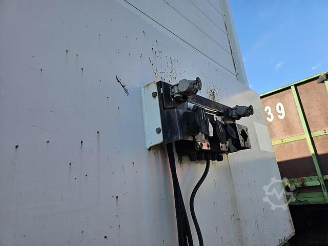 2005 PACTON T3-001 3-ACHS-CURTAINSIDER | SAF INTRADISC. PACTON T3-001 3 AXLE CURTAINSIDER | SAF INTRADISC.