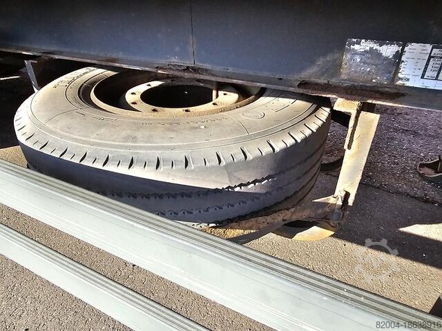 2005 PACTON T3-001 3-ACHS-CURTAINSIDER | SAF INTRADISC. PACTON T3-001 3 AXLE CURTAINSIDER | SAF INTRADISC.