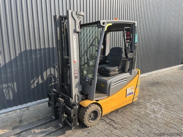Electric 3-wheel forklift Jungheinrich EFG220