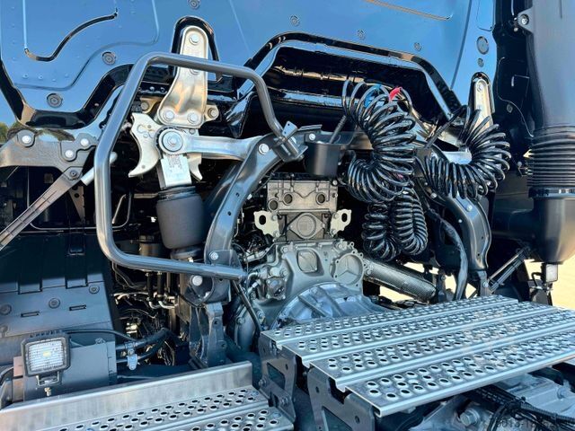 Standard tractor unit MERCEDES-BENZ AROCS 5 2053 4x4, Luftfederung, MIETEN?