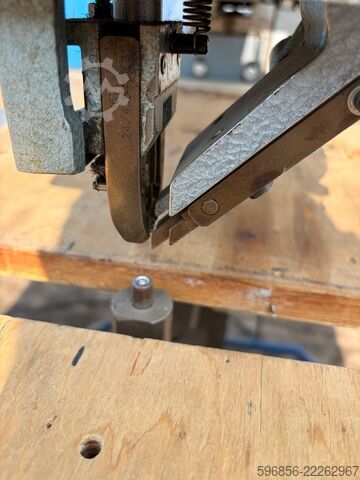 Constantin Hang 162.01 – electric riveting machine Constantin Hang 162.01 – elektryczna nitownica Constantin Hang 162.01 – elektryczna nitownica