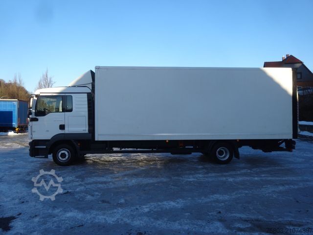LKW mit Kofferaufbau MAN 12.220 TGL Großes Haus Koffer 7,10m 1. Hand